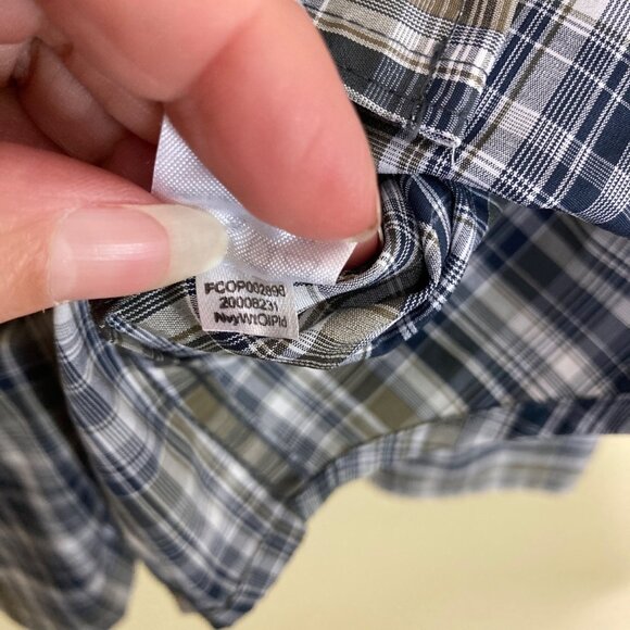 Filson Fishing Shirt Mens Small Navy Blue White Tan Plaid Lightweight Vented - Picture 10 of 10